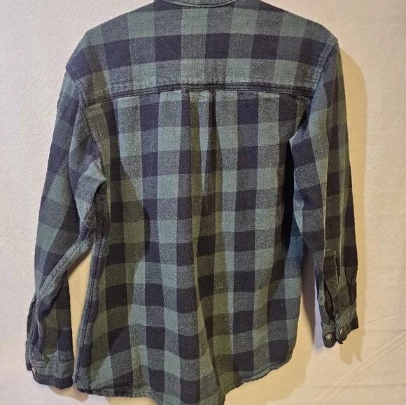 Stillwater Plaid Flannel Shirt in Green and Black - Picture 4 of 7
